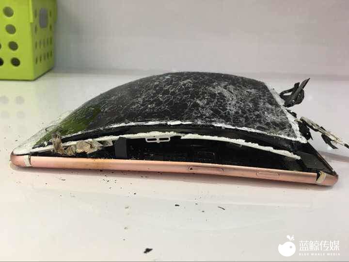 曝 iPhone 7P 再爆炸，黑烟冒出手机炸裂