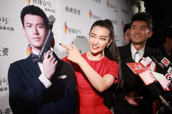 “互联网+明星”，机遇？收益？