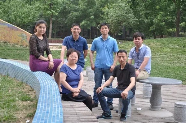 “智慧药箱”是怎么解决解决 105 万患者用药问题的?