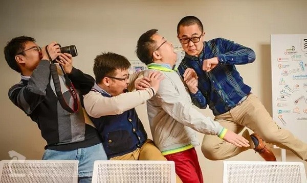 机器人智齿客服:帮人工客服挡掉80%的问题