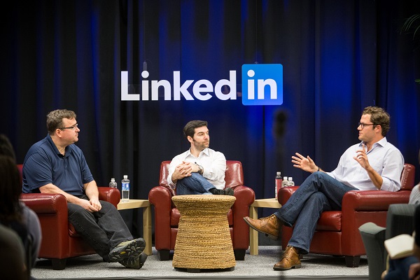 微软收购后遗症：LinkedIn 中国不确定风险增加
