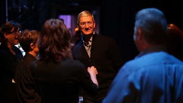 高管套现股票，苹果前景悲观？