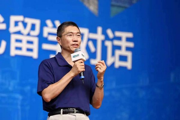 《浪潮之巅》吴军：好的投资人只做反应，华尔街没人画 K 线