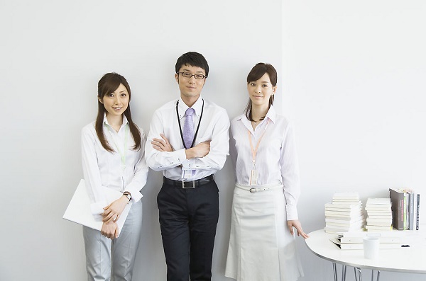 数据思维 | 群雄布局蓝领在线招聘市场：得草根者得天下？