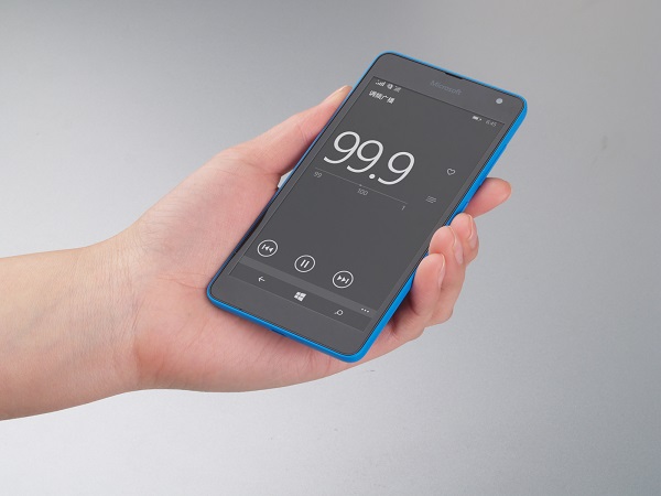 微软关闭手机业务，科技巨头做手机为何不如美图们？