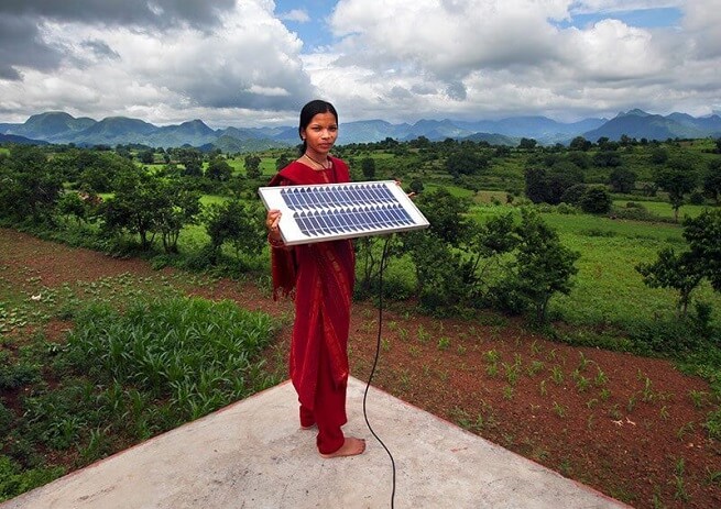 印度研发「太阳能树」,实现全方位太阳能发电