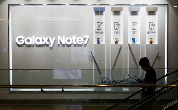 三星决定推迟 Note7 发货时间，因电池事故频发？