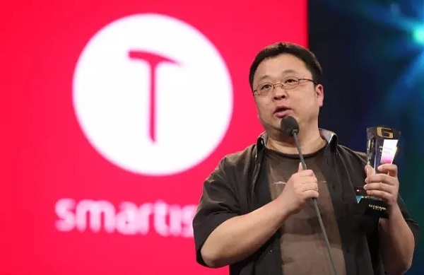 一年巨亏5亿 罗永浩和锤子科技还能翻身吗？