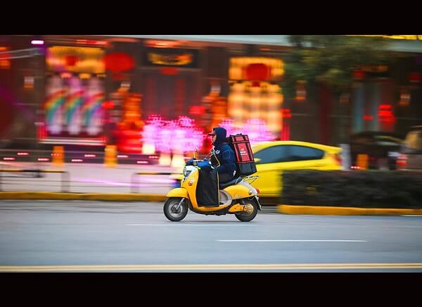 旋涡中的百度外卖：高层持续调整，美团点评战争才能换和平