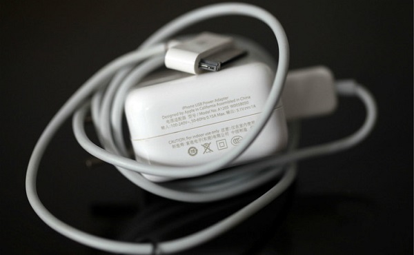 大写的尴尬！苹果在亚马逊上买了一百多件「苹果产品」，结果 90% 是假货