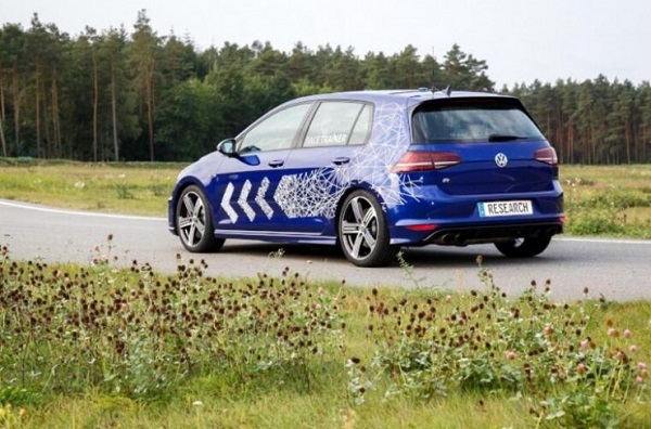 体验了一次大众自动驾驶竞速训练,老司机表示只有满心敬畏