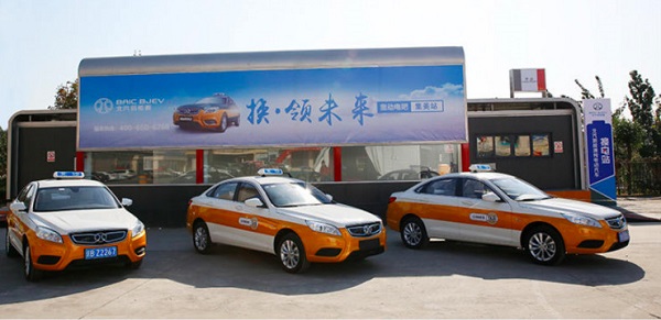 当电动汽车有了「加油站」，能否缓解你的里程焦虑？