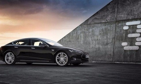 特斯拉 Model 3 电池能量密度提升 30 %